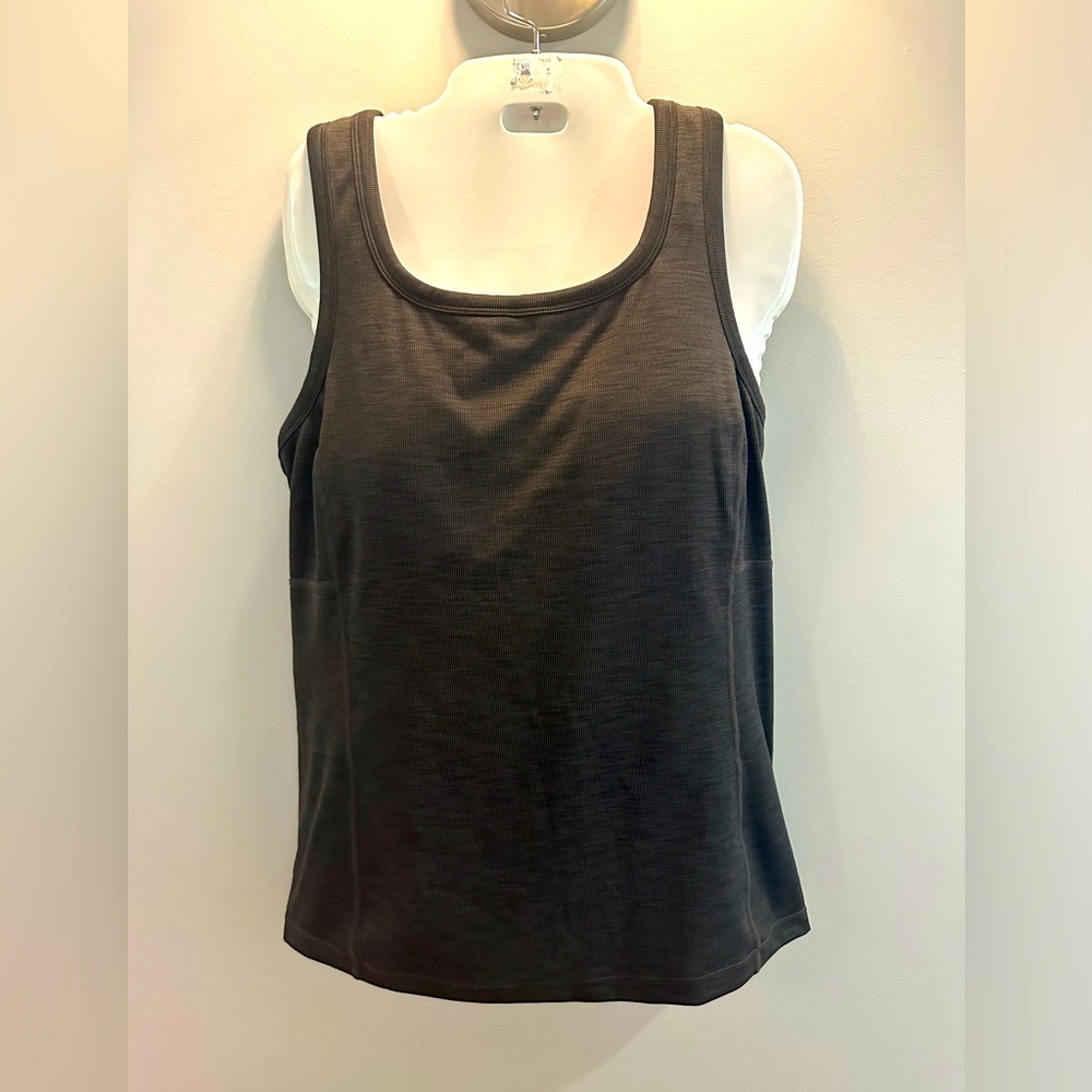 Prana workout top with built in bra size Large